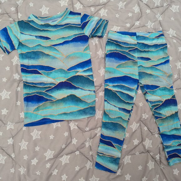 NWOT Muse Threads Misty Malibu Mountains PJ Set size XS or 2/3 - Picture 1 of 8